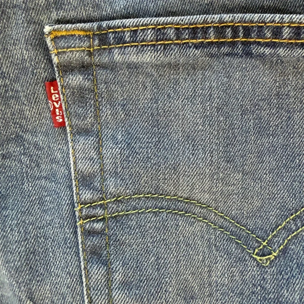 Levis 541 Athletic Taper Mens Blue Jeans W33 L32 Medium Wash Denim